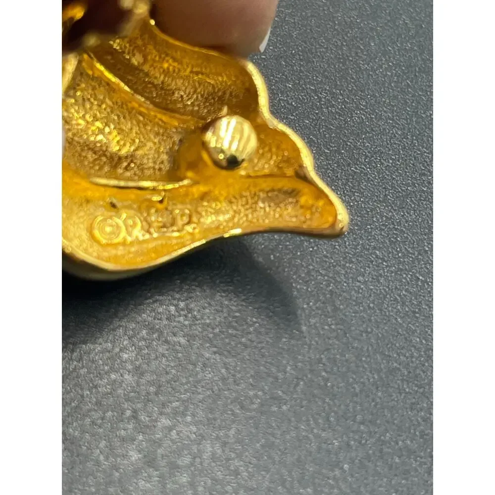 PEP Erwin Pearl Signed Vintage Gold Tone Winged Clip‎ On earrings